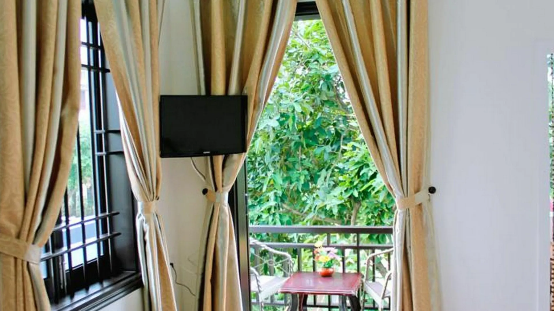 Cam Nam Homestay Hoi An Vietnam